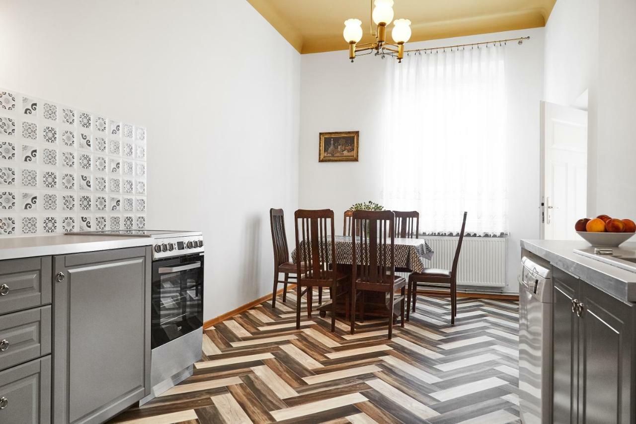 Top Location Apartments Topolowa Street Краків Екстер'єр фото